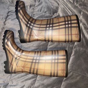 Women’s Burberry rain boots